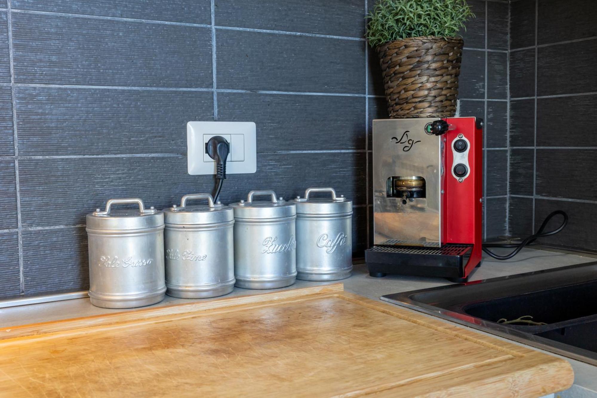Belvedere Modern Apartment Con Parcheggio Gratuito Рим Экстерьер фото